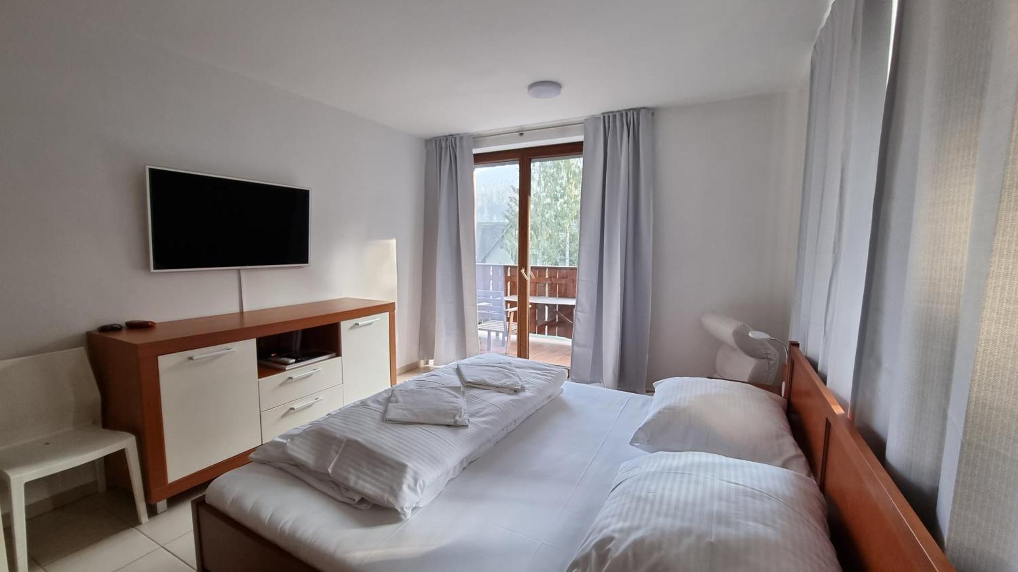 Fatrapark 2 Apartments Hrabovo - Hlavna Recepcia Ruzomberok Kamer foto
