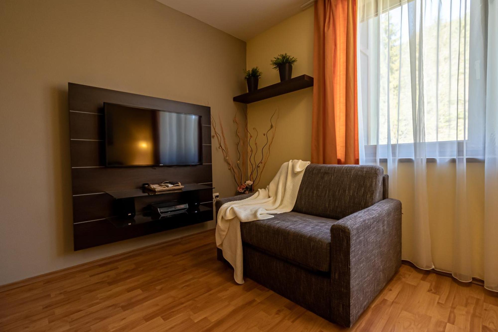 Fatrapark 2 Apartments Hrabovo - Hlavna Recepcia Ruzomberok Kamer foto