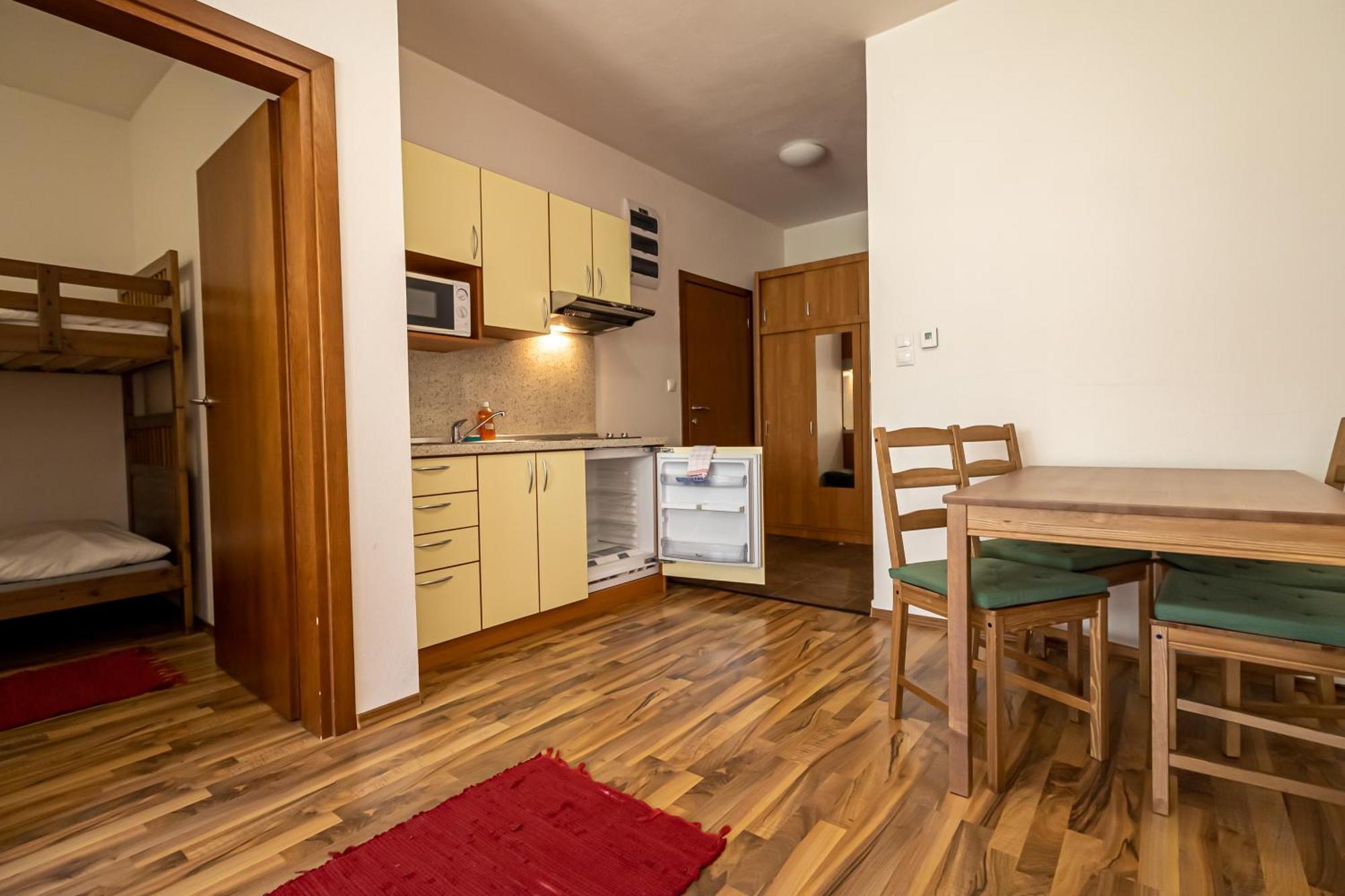 Fatrapark 2 Apartments Hrabovo - Hlavna Recepcia Ruzomberok Kamer foto
